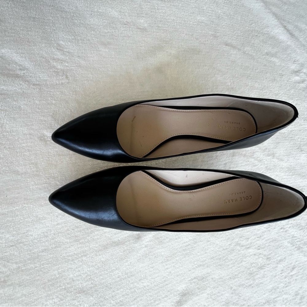 Cole Haan Black Leather Pointed Toe Pumps Size 11B Classic Career Heel - Picture 2 of 4